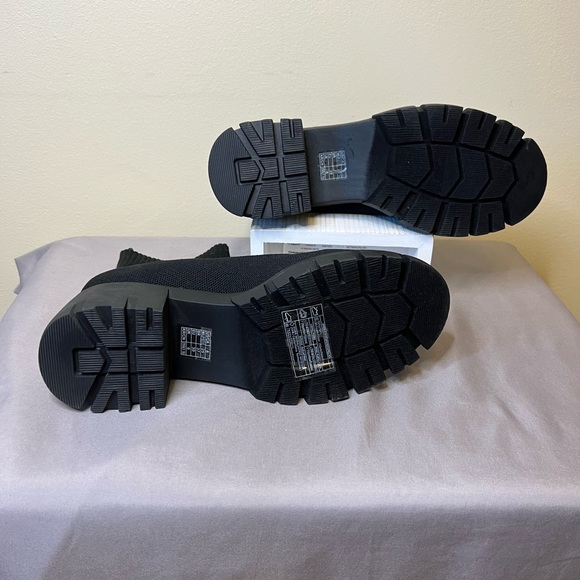 Women’s Pull On Chelsea Boot - Picture 4 of 7